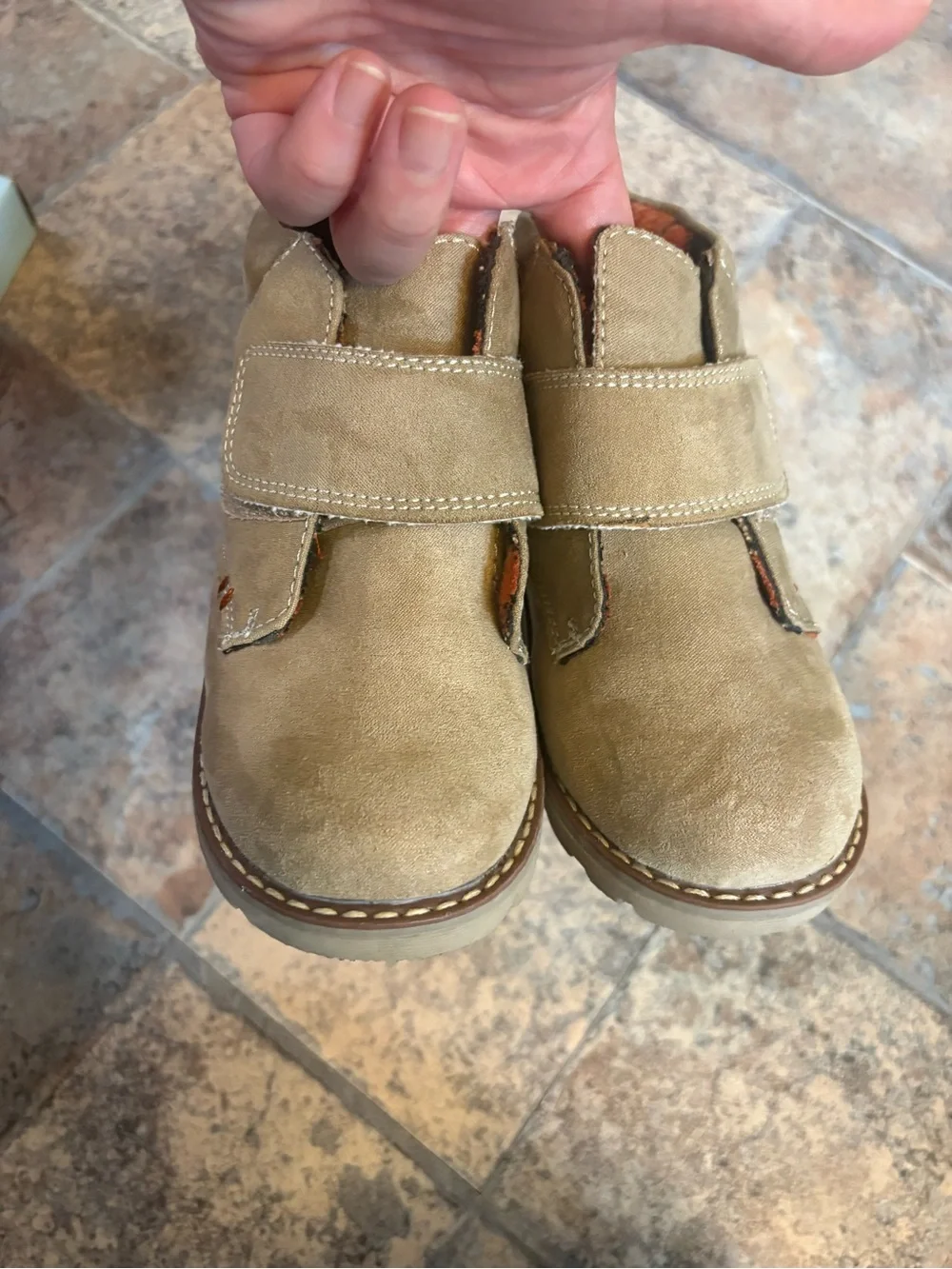 Toddler boys fall boots